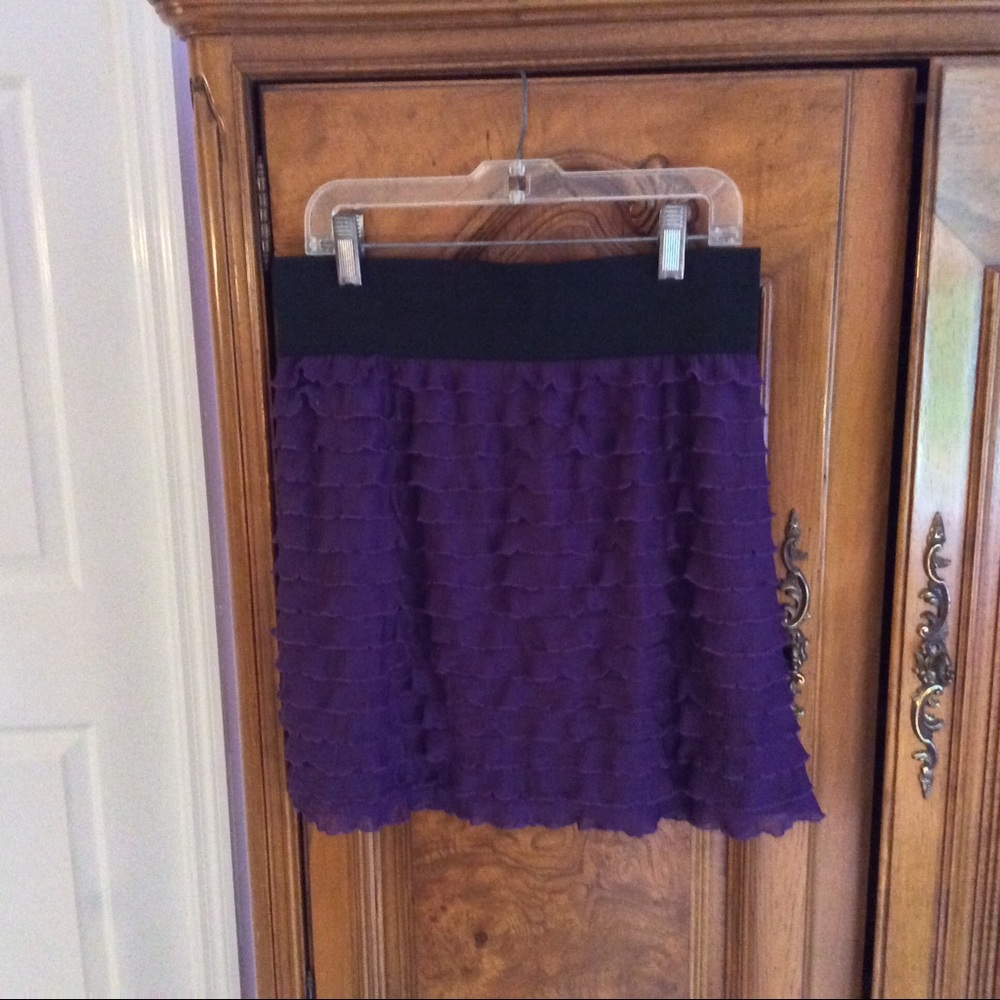 Express skirt purple/black small